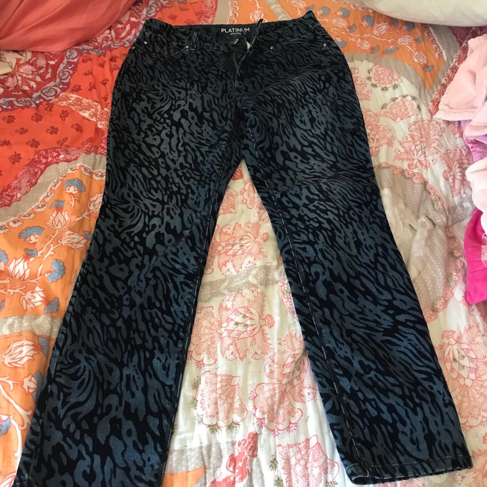 Chicos Flocked Cheetah Jeggings sz 1.5